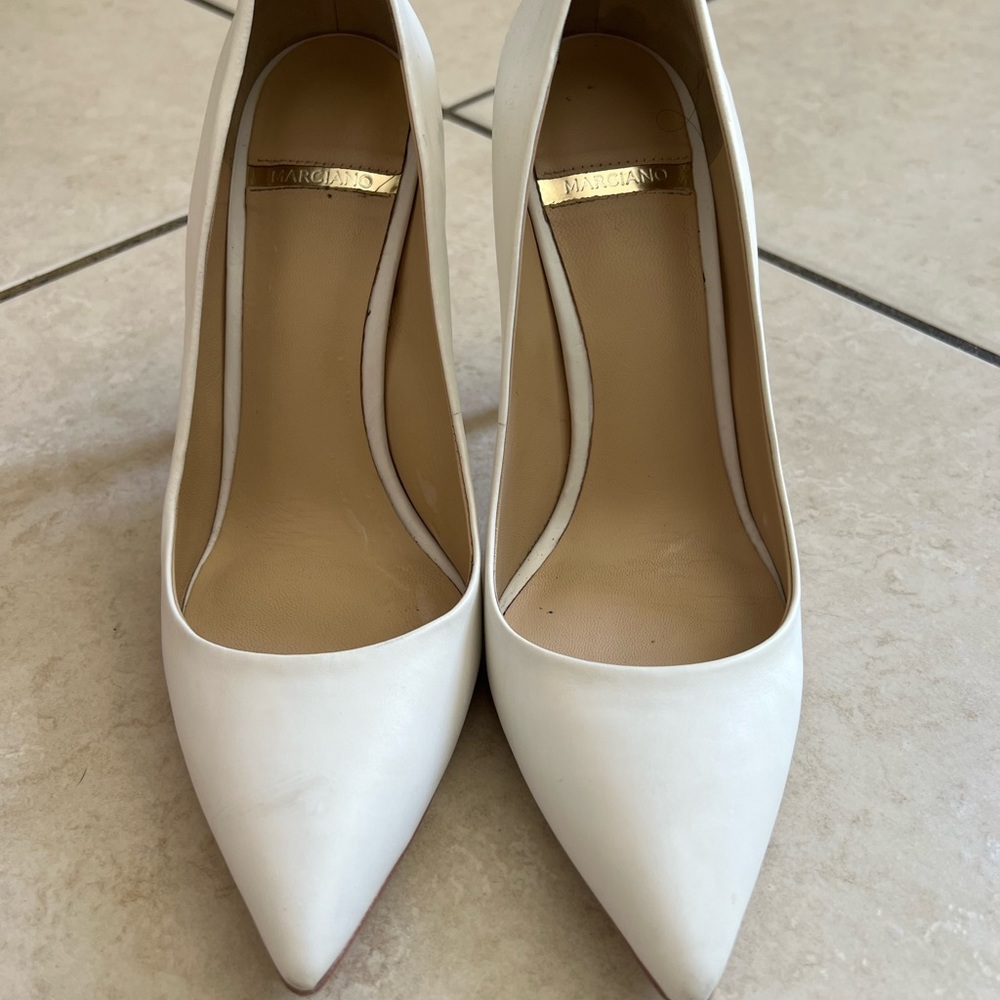 Guess by Marciano Amy Pumps White Leather